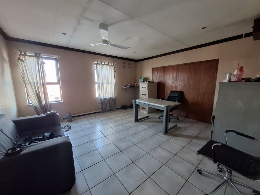 To Let Commercial Property for Rent in Oos Einde Free State